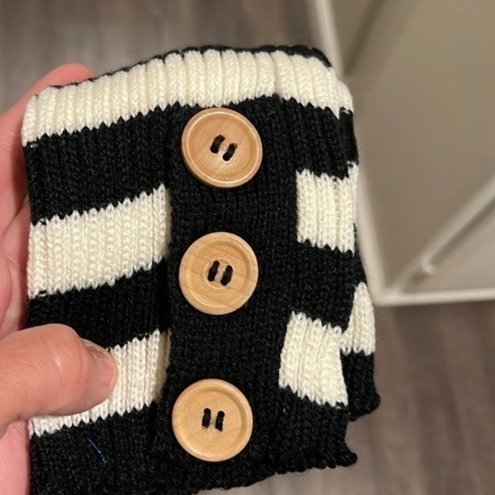 Sweater knit leg warmers